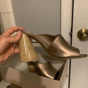 Mercedes Castillo Metallic Sandals